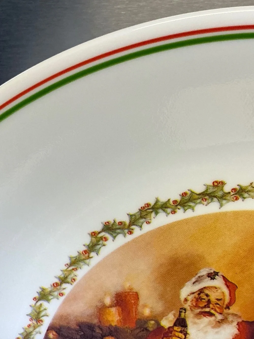 VTG 1993 Corelle Christmas Santa Plate Limited Edition Happy Holidays Coca Cola